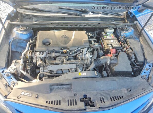 4T1B61HK5JU067654 2018 TOYOTA CAMRY Blue ძრავის განყოფილების ხედი