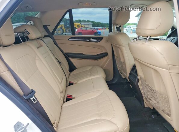 4JGDA5HB0GA700506 2016 MERCEDES-BENZ GLE Белый Вид задней части салона