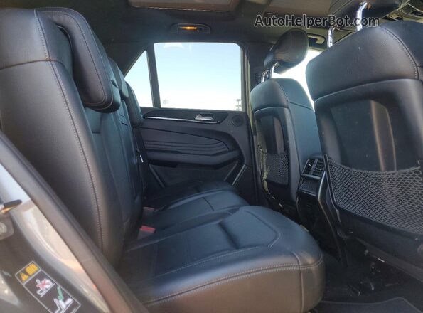 4JGDA5HB3JB071230 2018 MERCEDES-BENZ GLE Gray Widok wnętrza z tyłu
