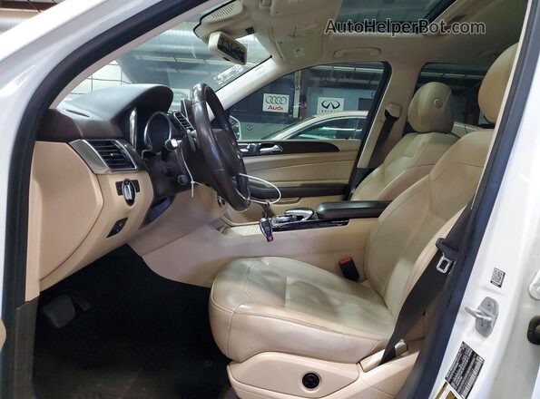 4JGDA5HB4GA708916 2016 MERCEDES-BENZ GLE White Widok wnętrza z przodu