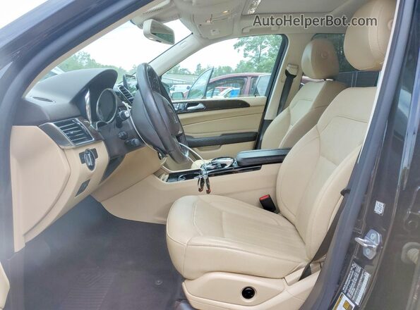 4JGDA5HB4JB174804 2018 MERCEDES-BENZ GLE Черный Вид салона спереди