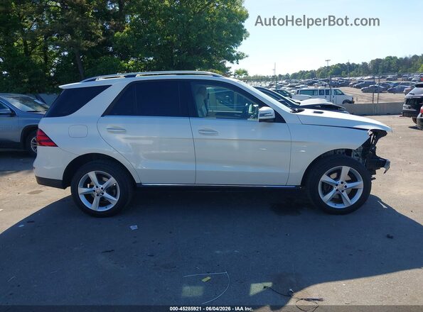 4JGDA5HB5GA642702 2016 MERCEDES-BENZ GLE 350 White Widok wnętrza 360 stopni