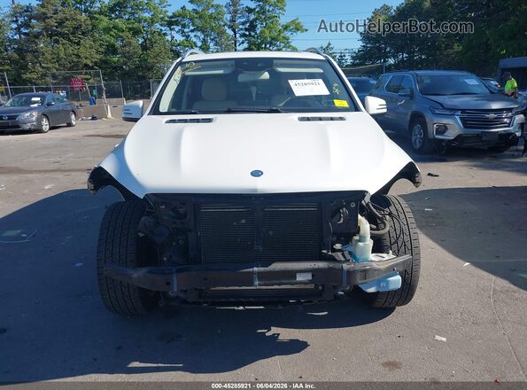 4JGDA5HB5GA642702 2016 MERCEDES-BENZ GLE 350 White Widok wnętrza z tyłu