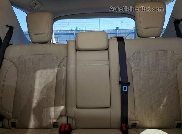 4JGDA5HB6GA670640 2016 MERCEDES-BENZ GLE White Vista de los asientos traseros