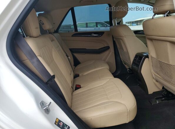 4JGDA5HB7GA777261 2016 MERCEDES-BENZ GLE Белый Вид задней части салона