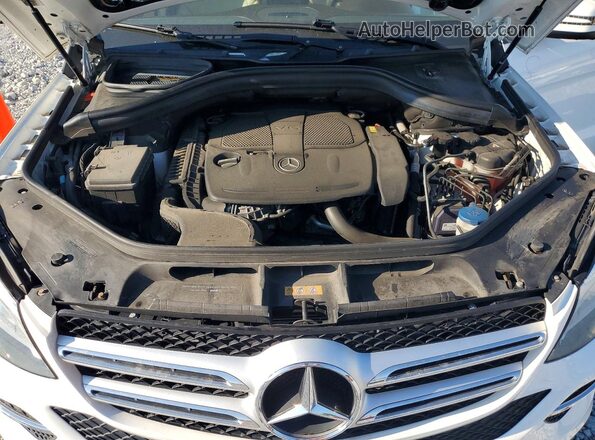 4JGDA5HB7HA987019 2017 MERCEDES-BENZ GLE White Vista del compartimento del motor