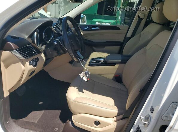 4JGDA5JB2HA928387 2017 MERCEDES-BENZ GLE White Front interior view