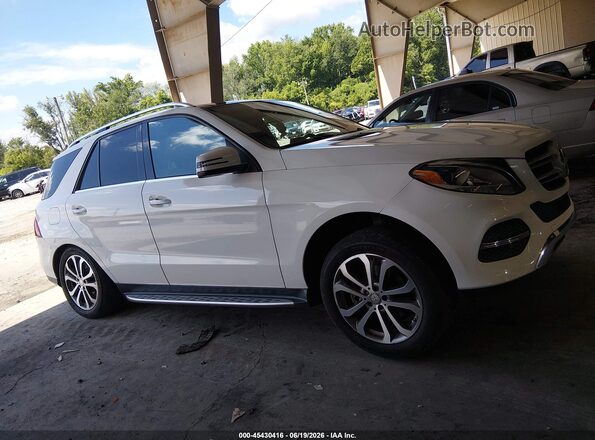 4JGDA5JB4GA626582 2016 MERCEDES-BENZ GLE 350 White Widok wnętrza 360 stopni
