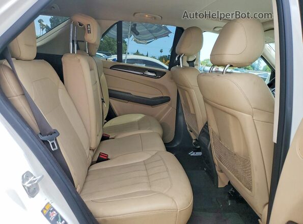 4JGDA5JB7GA694553 2016 MERCEDES-BENZ GLE White Widok wnętrza z tyłu