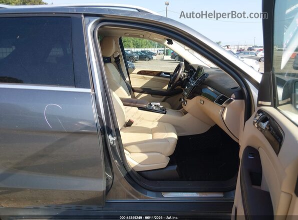4JGDA5JB8HA837687 2017 MERCEDES-BENZ GLE 350 Black Front interior view