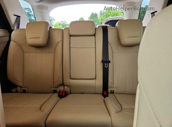 4JGDA5JBXJB086298 2018 MERCEDES-BENZ GLE White Rear seats view
