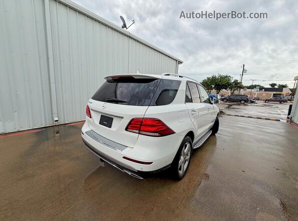 4JGDA5JBXJB164806 2018 MERCEDES-BENZ GLE Белый Передняя правая четверть