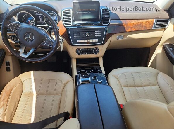 4JGDF6EE3JA996800 2018 MERCEDES-BENZ GLS Белый Вид панели приборов