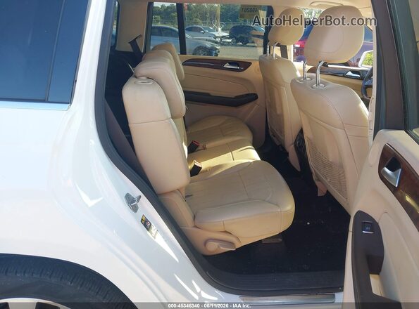 4JGDF6EE8JB092760 2018 MERCEDES-BENZ GLS 450 White Widok naklejki z numerem VIN