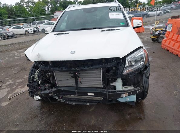 4JGDF6EE9HA911677 2017 MERCEDES-BENZ GLS 450 White Vista interior trasera