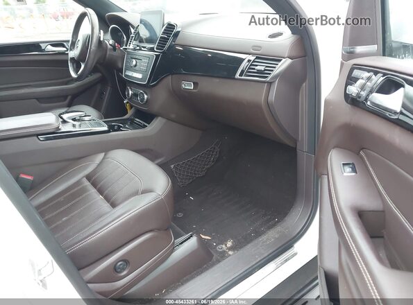 4JGDF6EE9HA911677 2017 MERCEDES-BENZ GLS 450 White Vista interior delantera