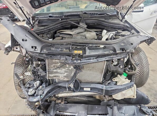 4JGDF6EEXHA794644 2017 MERCEDES-BENZ GLS White Vista del compartimento del motor