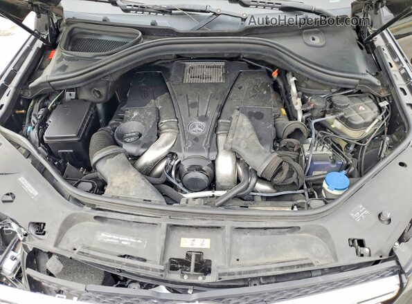 4JGDF7DE2HA783984 2017 MERCEDES-BENZ GLS Black Vista del compartimento del motor