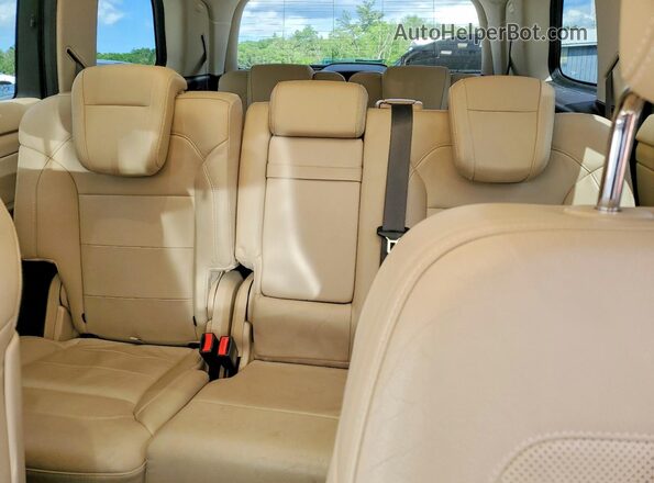 4JGDF7DE5HA892987 2017 MERCEDES-BENZ GLS Black Հետևի նստատեղերի տեսք