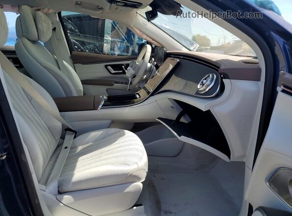 4JGDM2EB3PA024840 2023 MERCEDES-BENZ EQS Blue Vista interior delantera