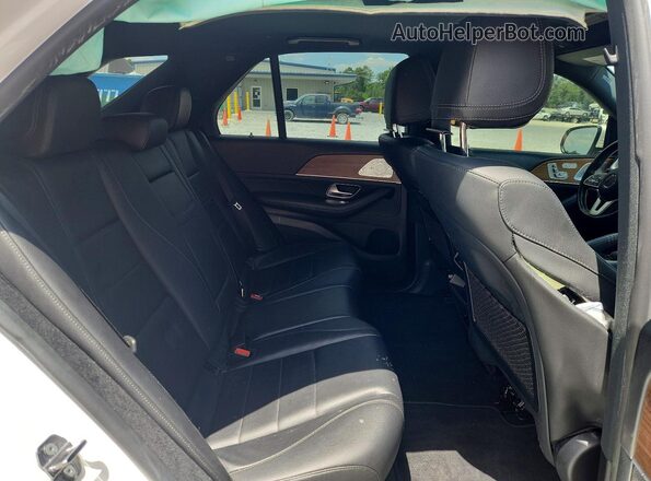 4JGFB4JB9MA358866 2021 MERCEDES-BENZ GLE White Widok tylnych siedzeń