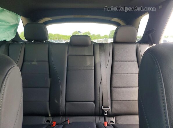 4JGFB4KB1NA607435 2022 MERCEDES-BENZ GLE White Rear seats view