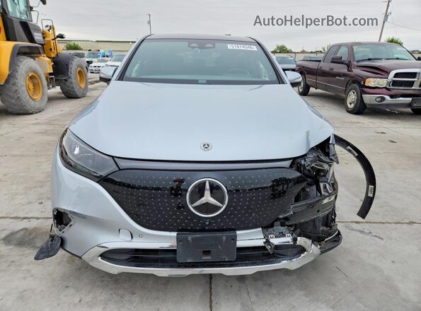 4JGGM2BB6PA036675 2023 MERCEDES-BENZ EQE Silver Widok z przodu