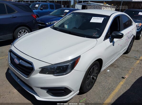 4S3BNAB60K3036998 2019 SUBARU LEGACY White Vista tres cuartos delantera izquierda