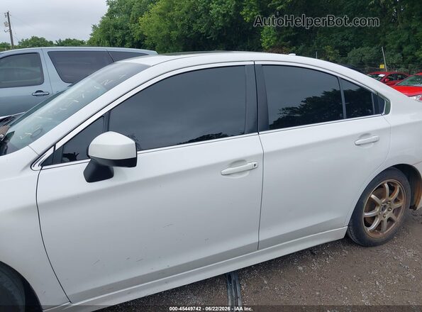 4S3BNAD68G3020570 2016 SUBARU LEGACY White Widok wnętrza 360 stopni