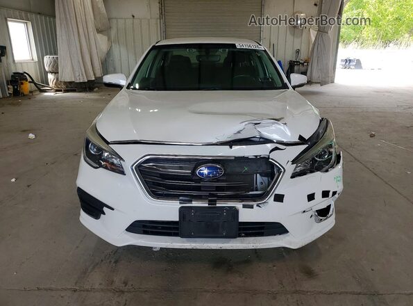 4S3BNAF69K3010538 2019 SUBARU LEGACY Белый Вид спереди
