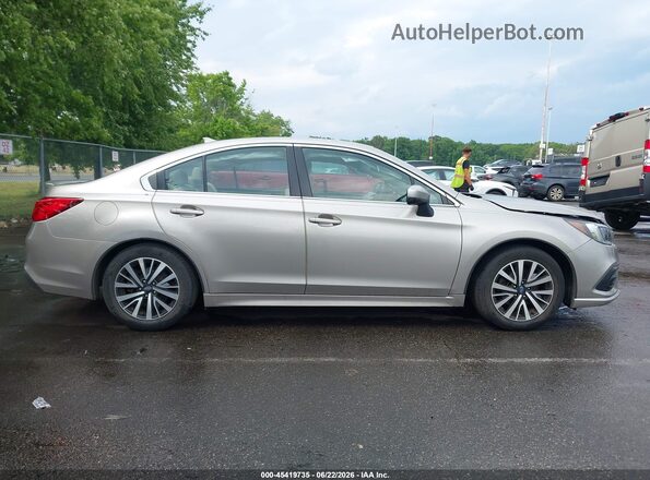 4S3BNAF6XK3039448 2019 SUBARU LEGACY Beige Widok zestawu wskaźników