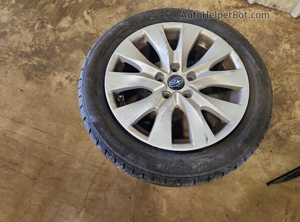 4S3BNAH61H3007204 2017 SUBARU LEGACY Silver ძრავის განყოფილების ხედი