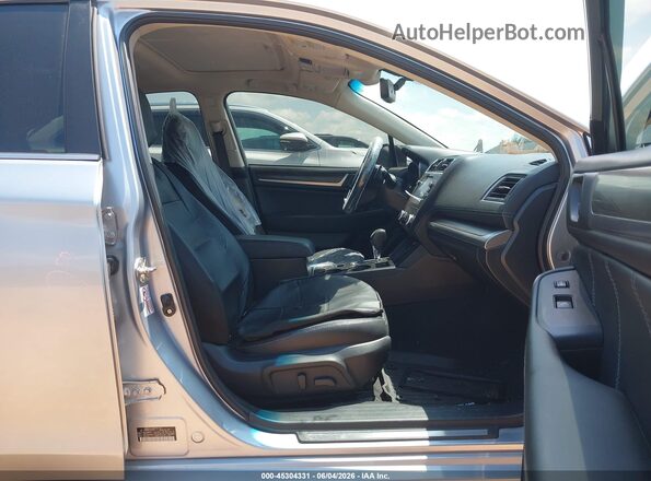 4S3BNAN61J3036454 2018 SUBARU LEGACY Silver წინა სალონის ხედი