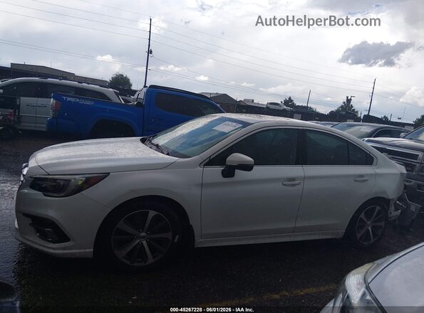 4S3BNAN62J3035703 2018 SUBARU LEGACY White 