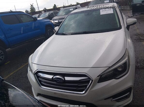 4S3BNAN62J3035703 2018 SUBARU LEGACY White Սալոնի հետևի տեսք