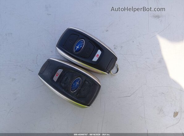 4S3BNAN68G3010863 2016 SUBARU LEGACY Silver Widok z tyłu