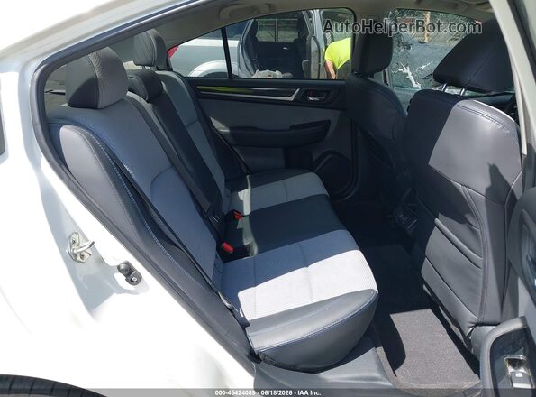 4S3BNAS63K3003915 2019 SUBARU LEGACY White Widok naklejki z numerem VIN