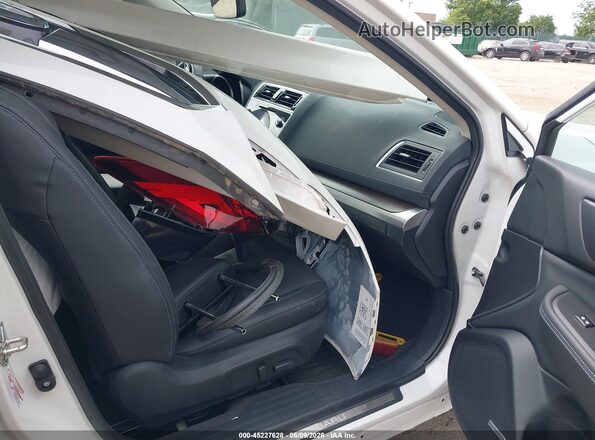 4S3BNEN65J3037677 2018 SUBARU LEGACY White 