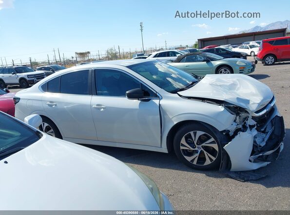 4S3BWAB60L3020475 2020 SUBARU LEGACY White Вид задньої частини салону