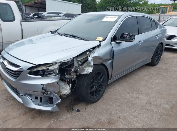 4S3BWAC63L3022803 2020 SUBARU LEGACY Silver Vista tres cuartos delantera izquierda