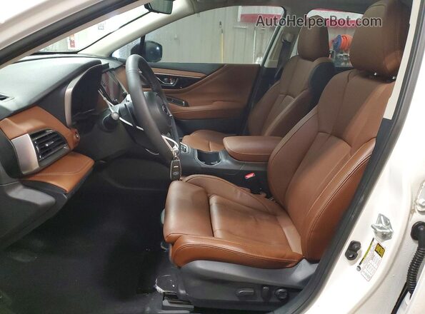 4S3BWGP60S3025248 2025 SUBARU LEGACY White Widok wnętrza z przodu