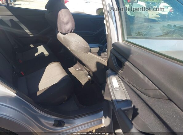 4S3GKAA60J3610174 2018 SUBARU IMPREZA Silver Widok naklejki z numerem VIN