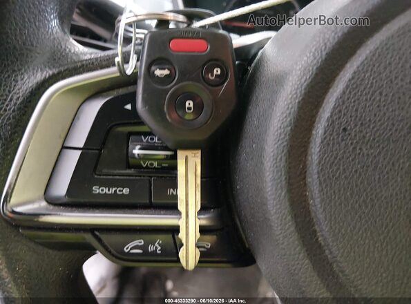 4S3GKAB63H3620495 2017 SUBARU IMPREZA Белый Вид панели приборов