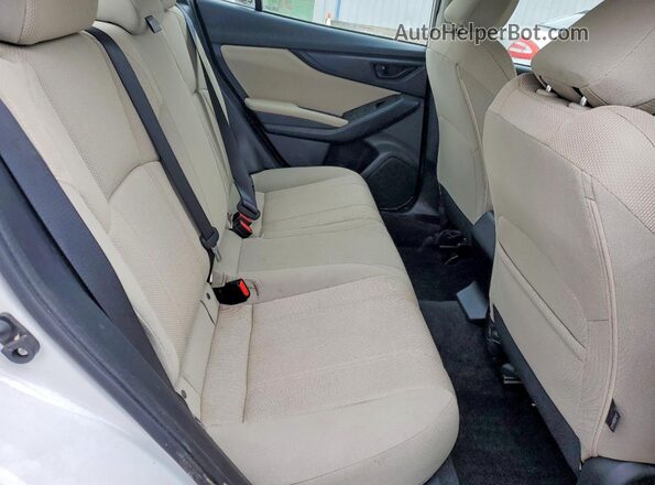 4S3GKAB67K3604050 2019 SUBARU IMPREZA White Widok tylnych siedzeń