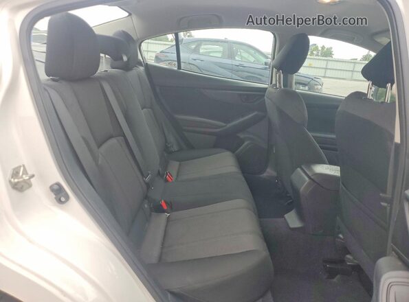 4S3GKAD63H3620588 2017 SUBARU IMPREZA Белый Вид задних сидений