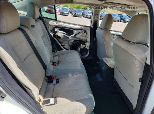 4S3GKAD64H3628151 2017 SUBARU IMPREZA White Vista de los asientos traseros