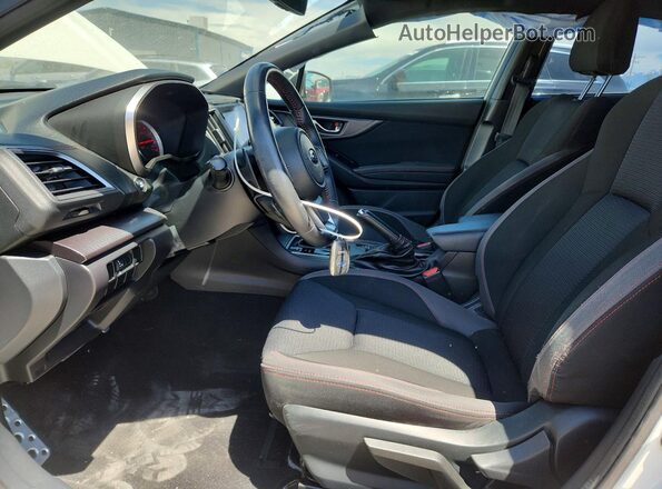 4S3GKAJ67K3624963 2019 SUBARU IMPREZA White Вид салону спереду