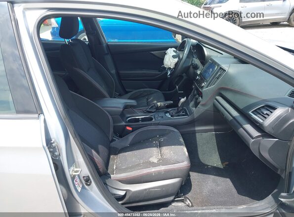 4S3GKAL61H3608988 2017 SUBARU IMPREZA Silver Widok wnętrza z przodu