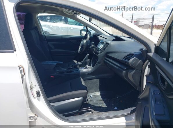 4S3GTAA65K3729644 2019 SUBARU IMPREZA Белый Вид салона спереди