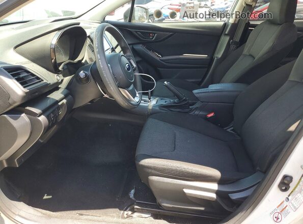 4S3GTAA65K3755953 2019 SUBARU IMPREZA White Widok wnętrza z przodu